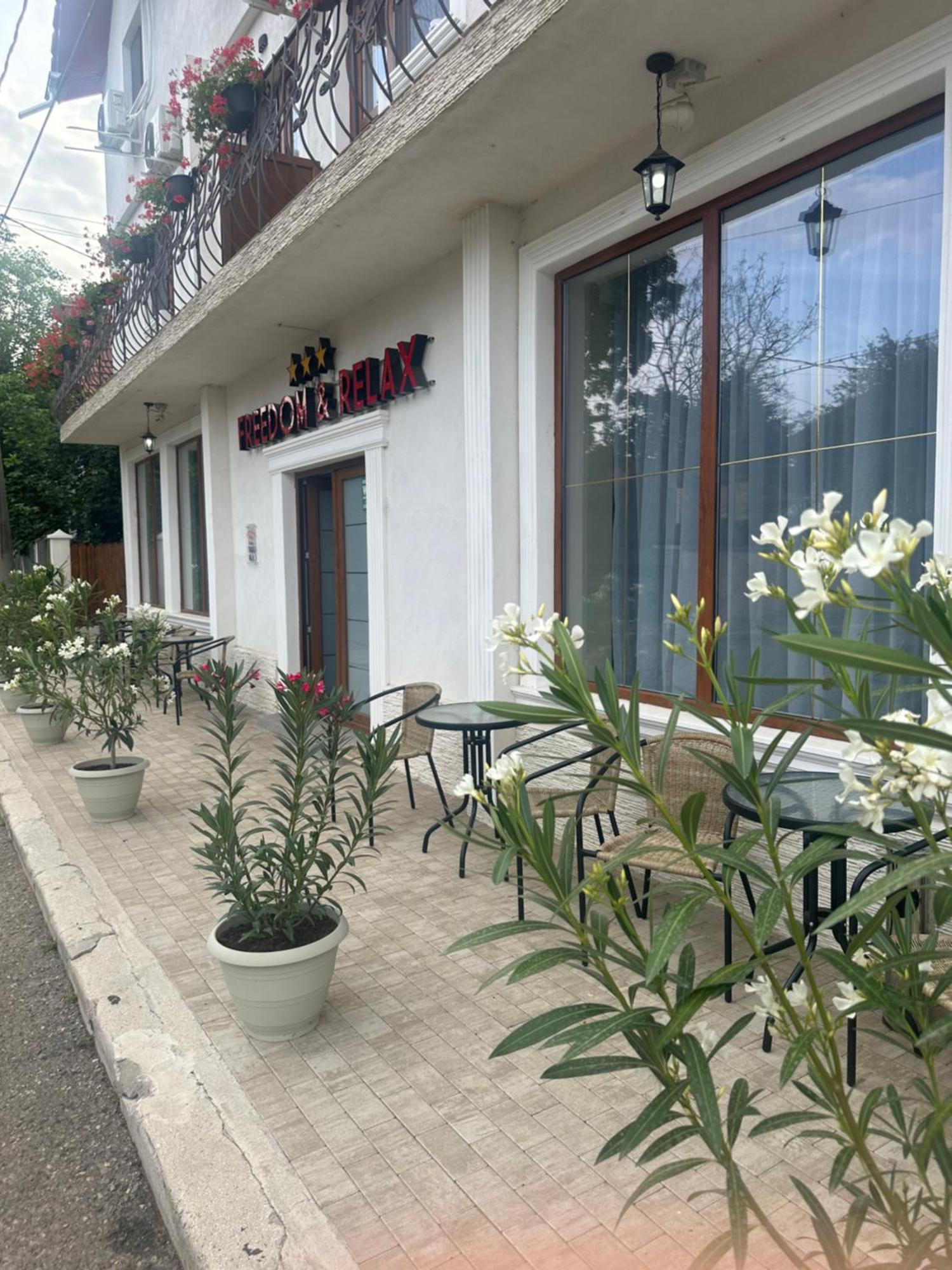 Freedom&Relax Hotel Buzău Exterior foto